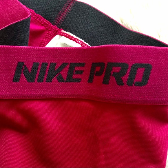 Women’s Nike Pro Fitted Capri Pants - Picture 2 of 4